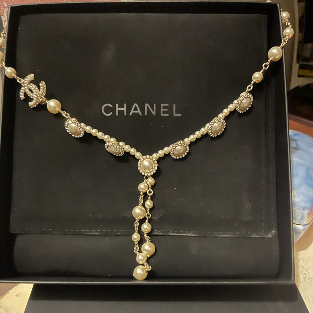 Authentic Chanel pearl necklace sliver